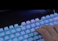 磁轴键盘在cf中的精度设置？如何调整以提高射击精度？