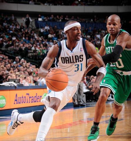NBA2K中最强特里的属性能力详解（J特里属性能力一览）  第1张